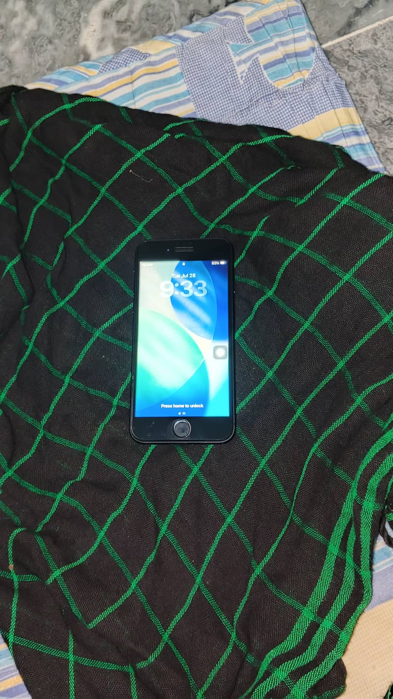 Apple iPhone SE 0