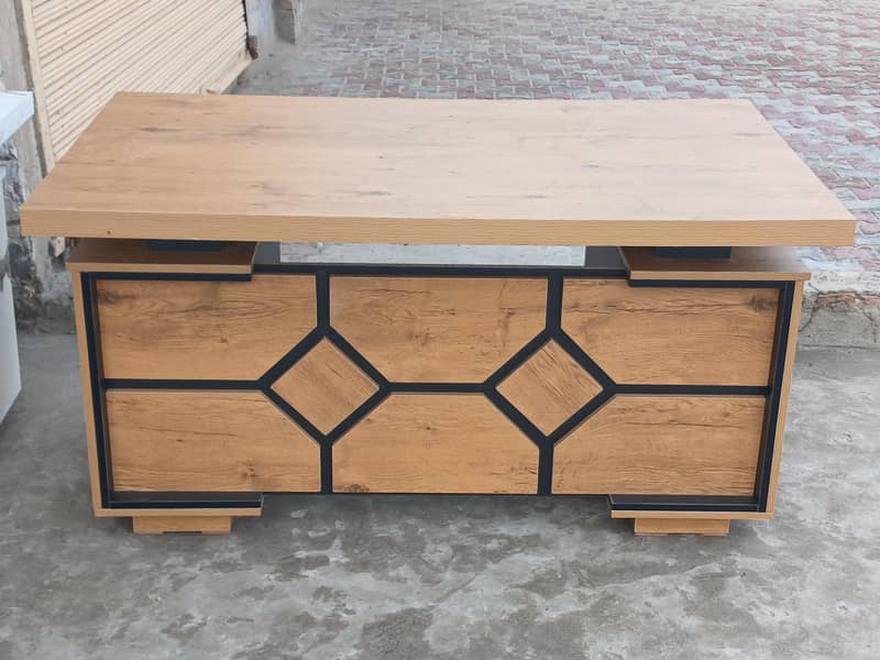 exactive Table available now 0