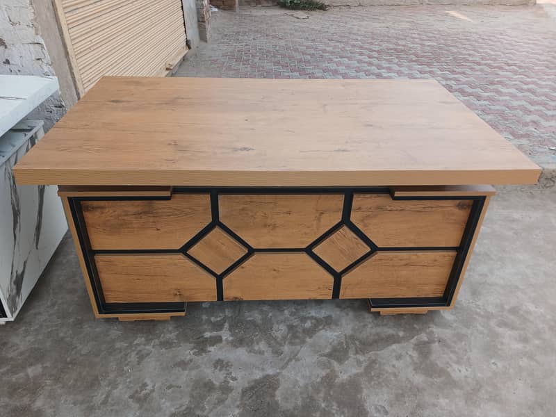 exactive Table available now 6