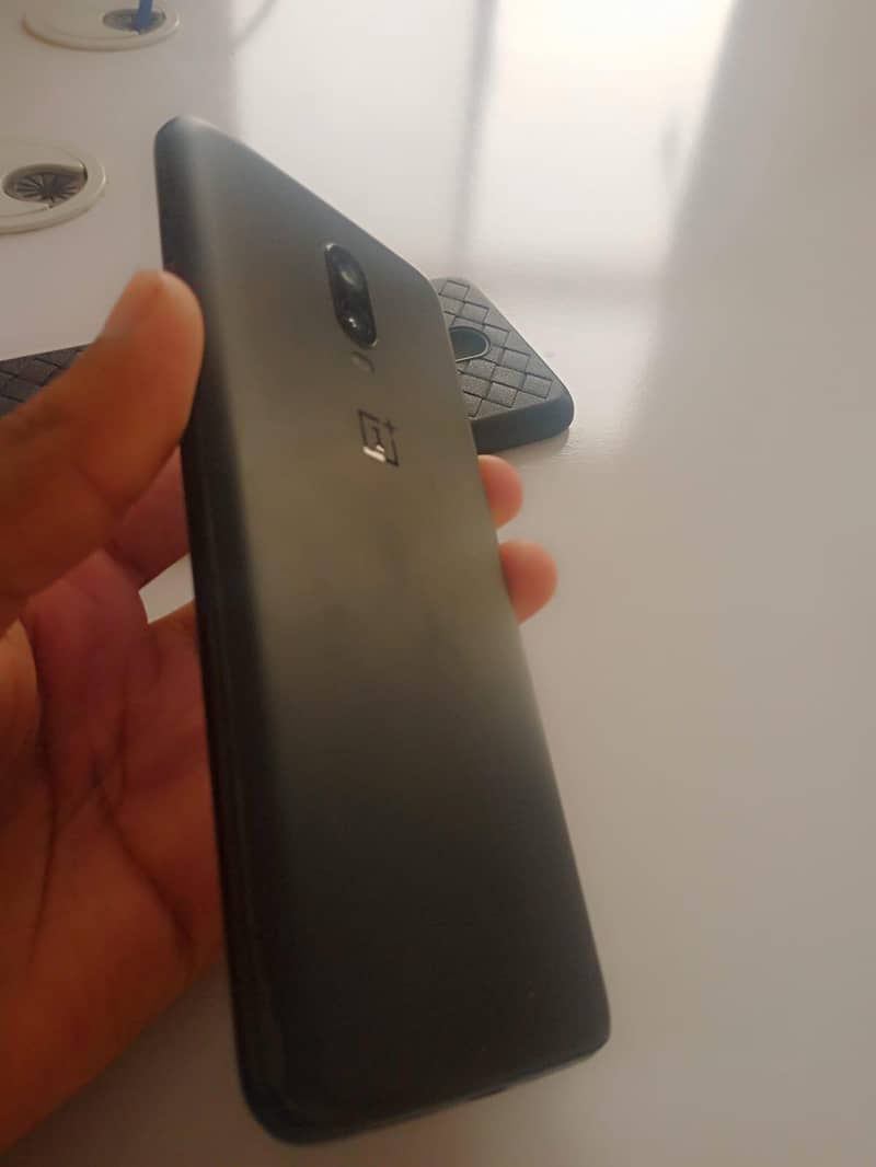 One Plus 6T 3