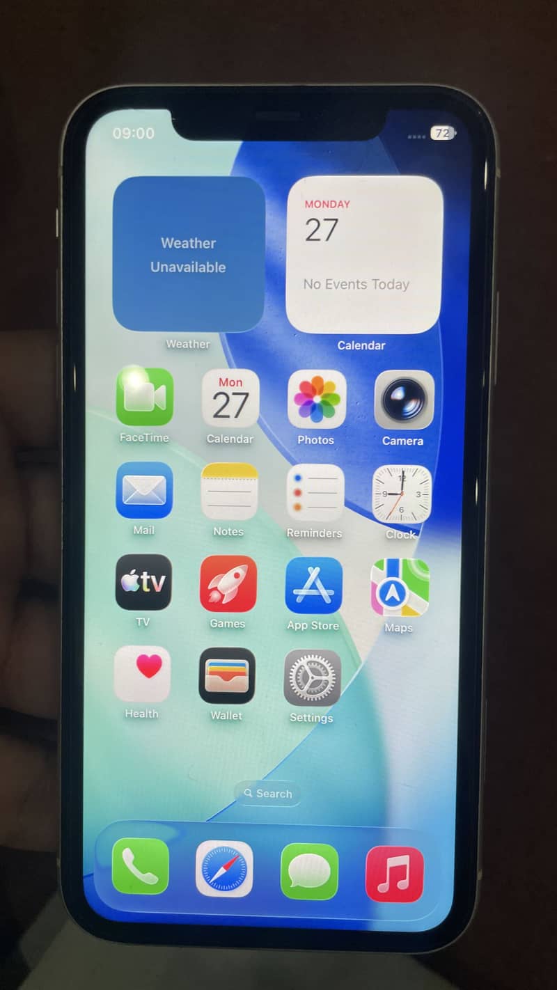 Apple iPhone 11 0