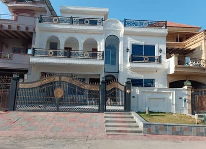 BRAND NEW Luxury HOUSE FOR SALE A NEWLY BUILD DOUBLE STORY SIZE 40*80 G-13/3 ISLAMABAD