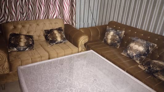 7 seater sofa (3+2+1+1) with Fill length glass Table