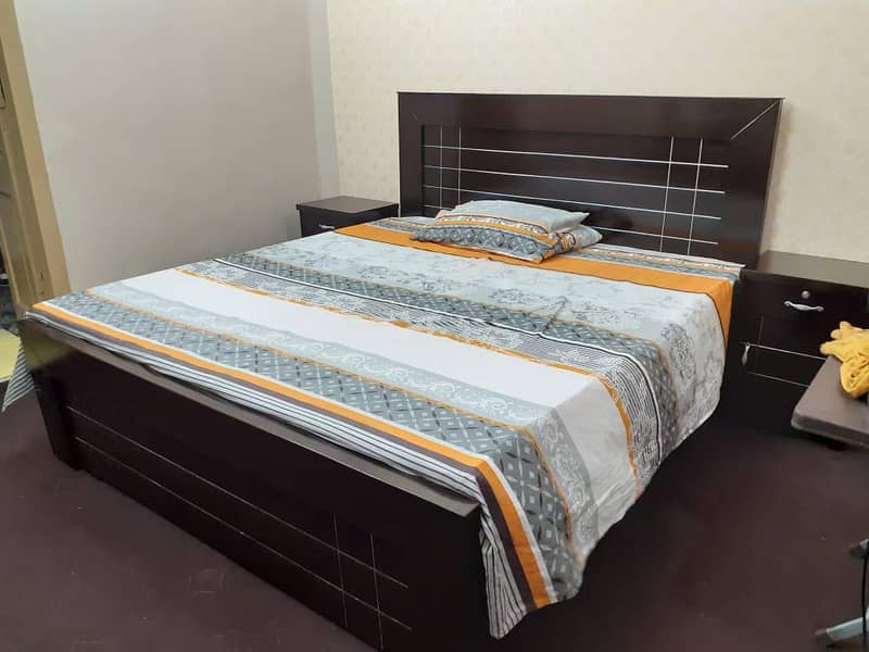 Simple design double bed 8