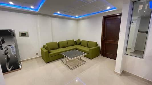 800 Square Feet Flat In Bahria Town - Sector E
