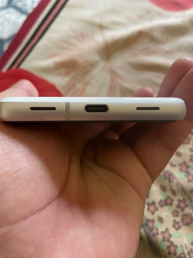 Google Pixel 7a 3
