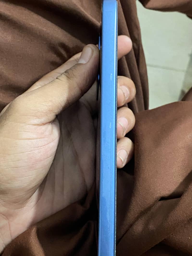 Model OPPO A6pro 4