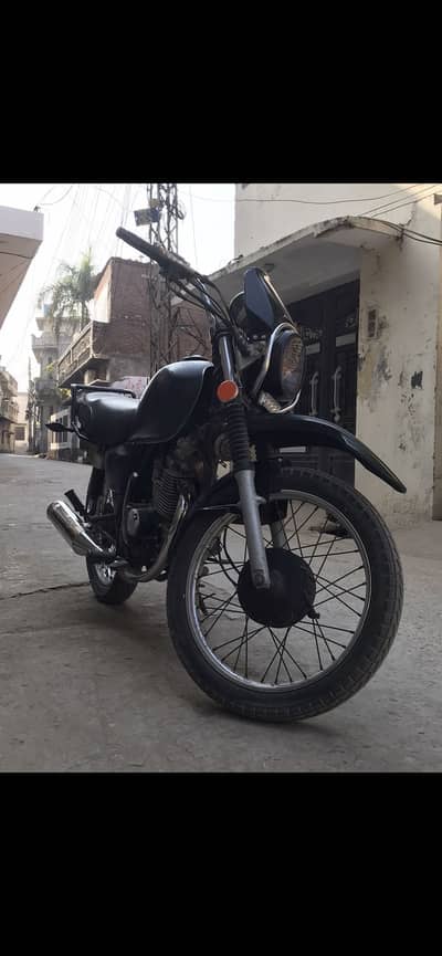 Suzuki gs150