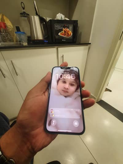 Apple iPhone 13
