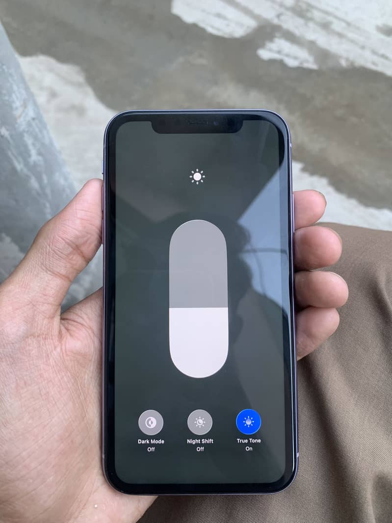 Apple iPhone 11 4