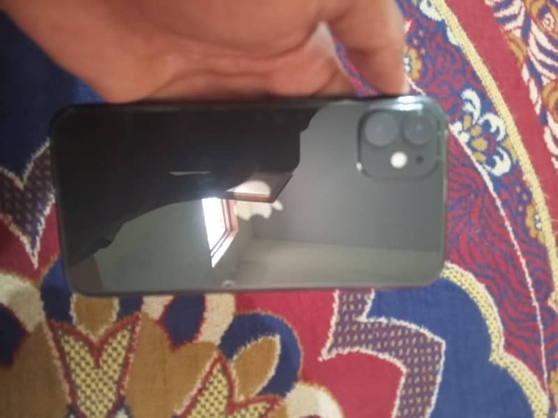 Apple iPhone 11 3