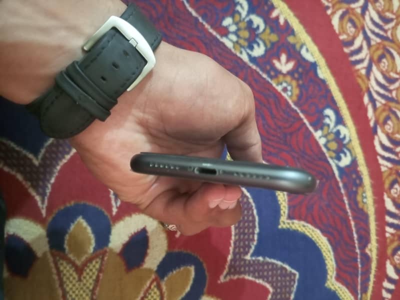 Apple iPhone 11 5
