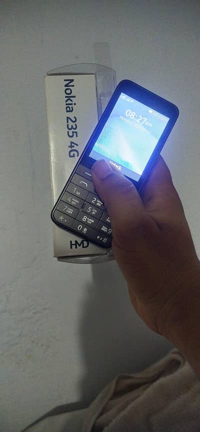 Nokia 235