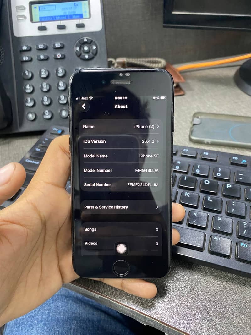 Apple iPhone SE 4