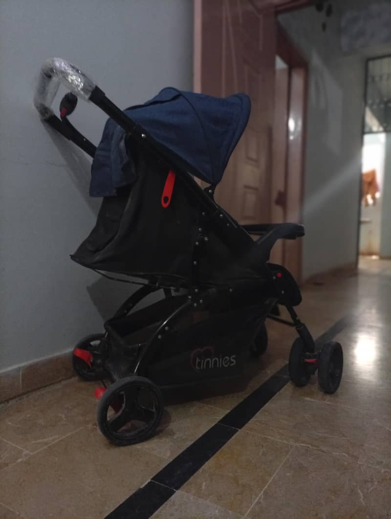 stroller 0