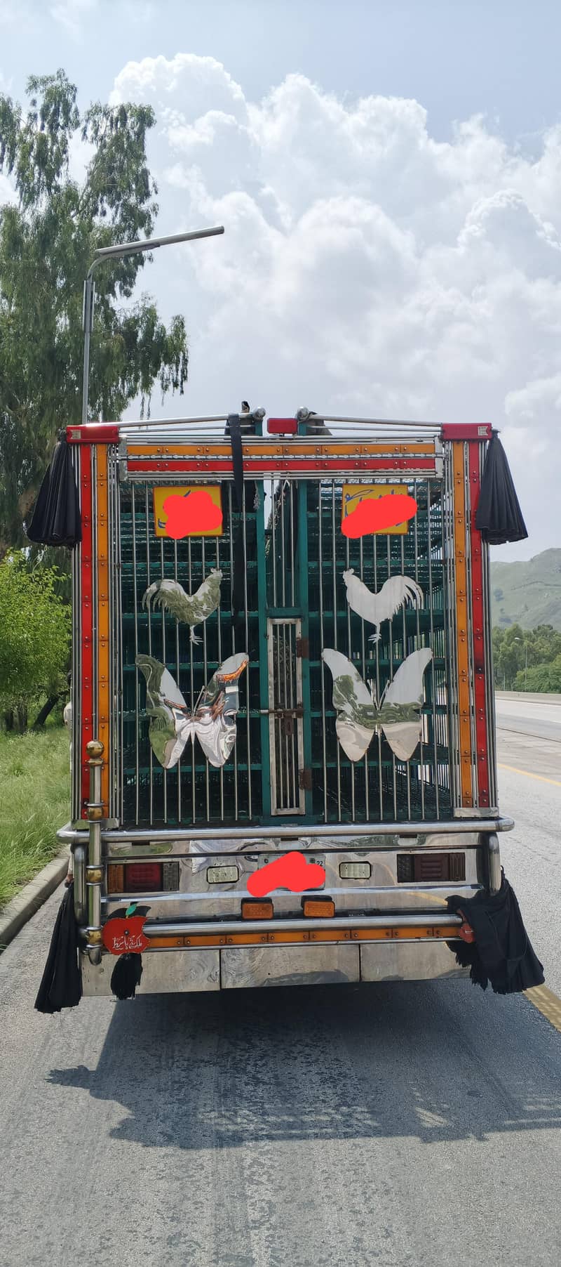 Poultry Mazda 2