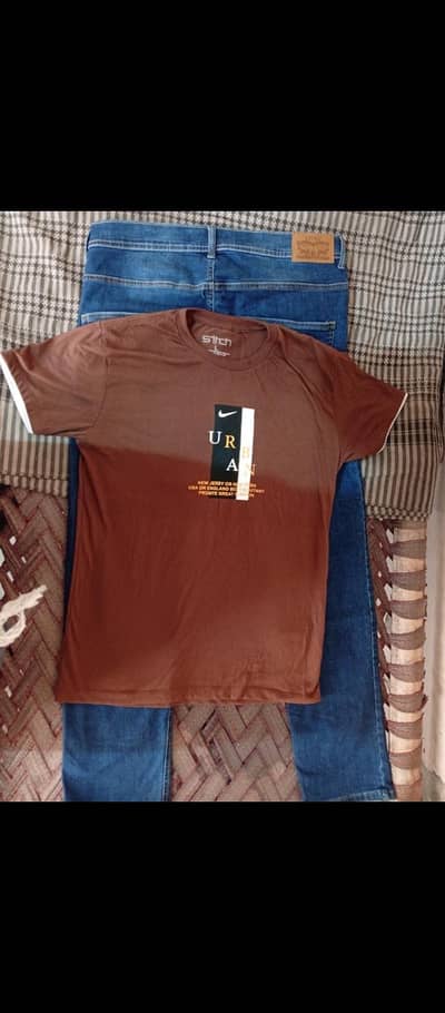Men's Brown T-Shirt & Blue Jeans Combo - Great Condition