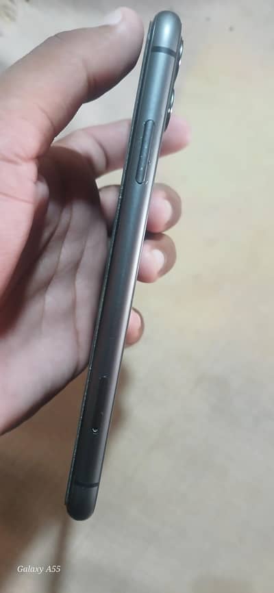 Apple iPhone 11
