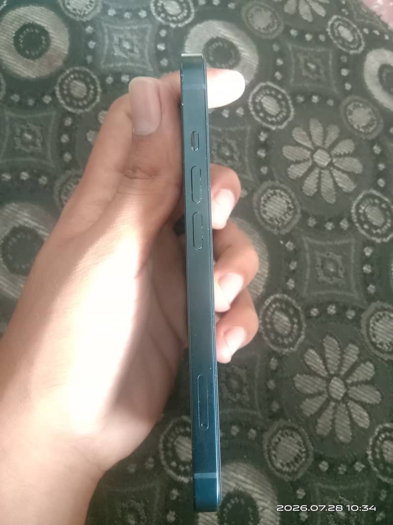 Apple iPhone 13 3