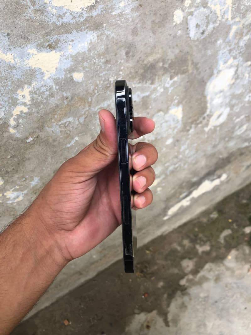 Apple iPhone 14 Pro Max 2