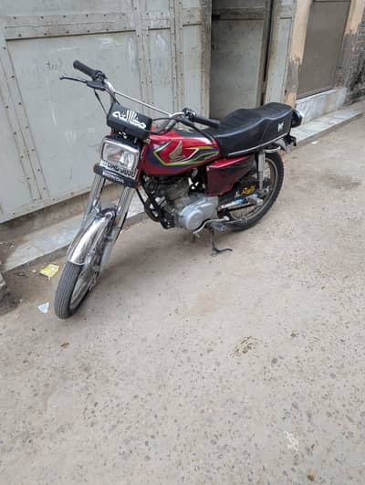 Cg 125 Whatsapp and call number 03128185789