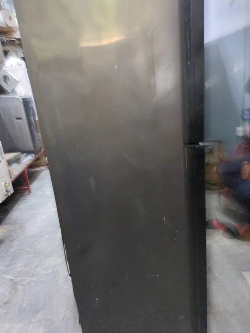 refrigerator medium size 1