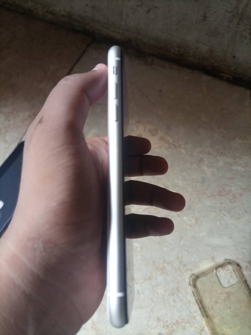Apple iPhone 11 2