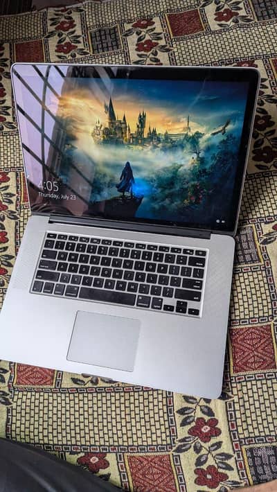 Apple MacBook Pro Retina 15" (Mid-2015) for Sale-Excellent Condition