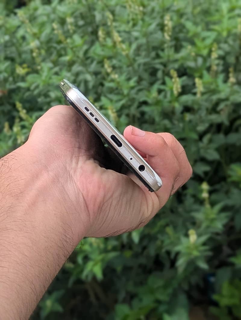 Tecno CAMON 18T 1