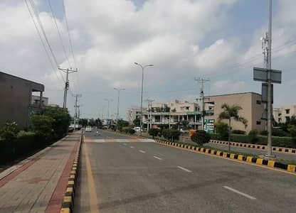 5 Marla Flat In Askari 11 - Sector C Is Available For rent