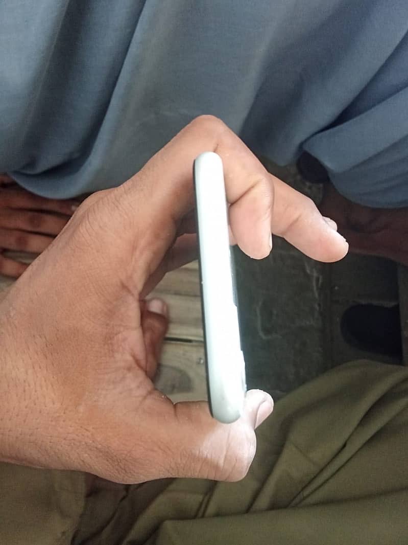 Apple iPhone 11 5
