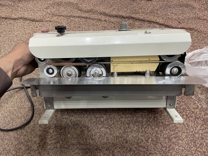 Packet Sealing Machine 1