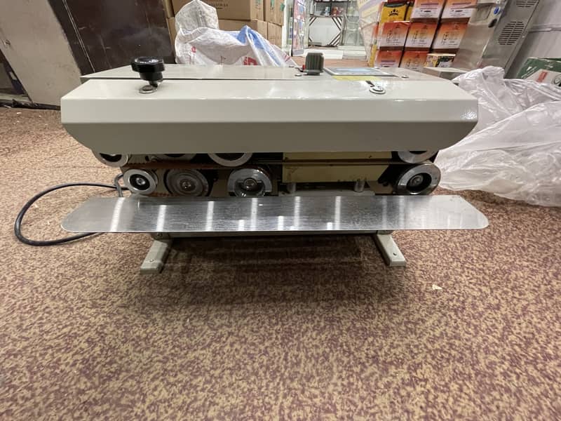 Packet Sealing Machine 2