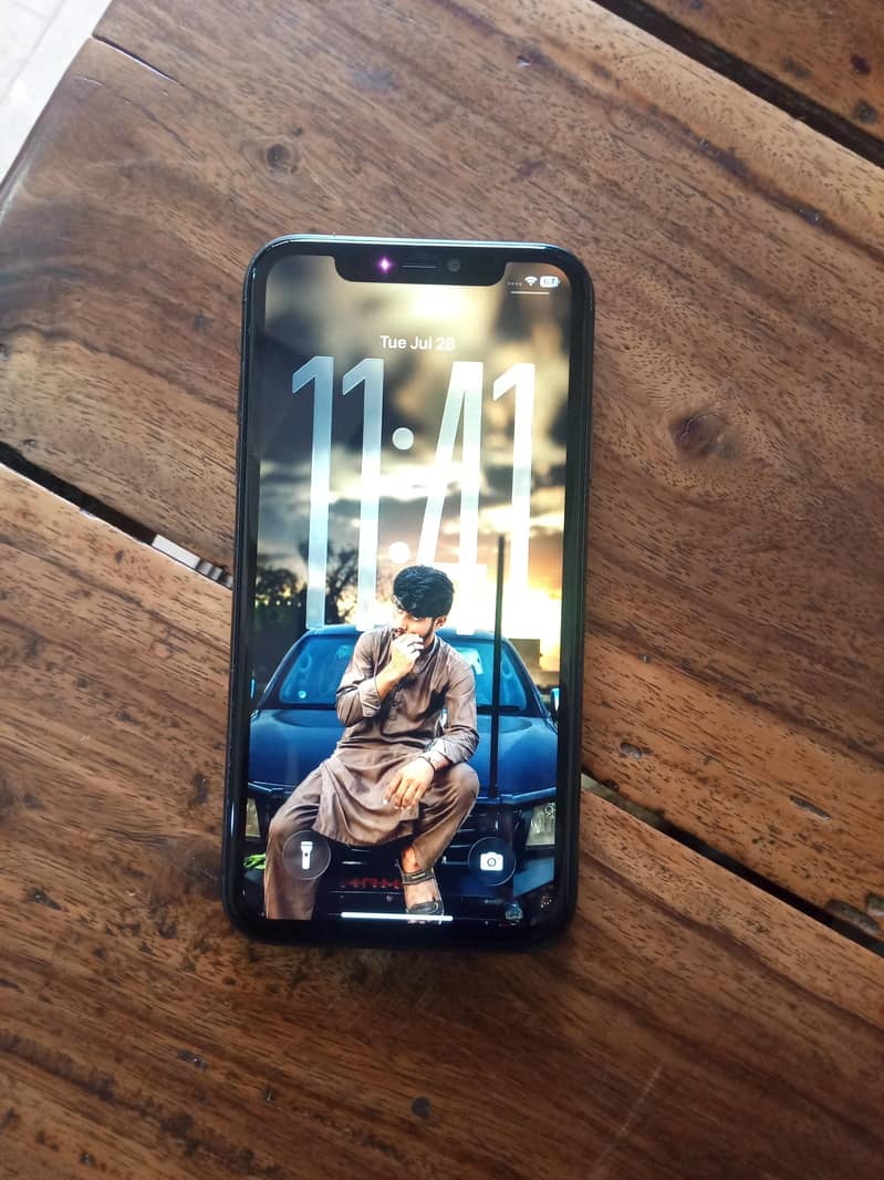 Apple iPhone 11 0