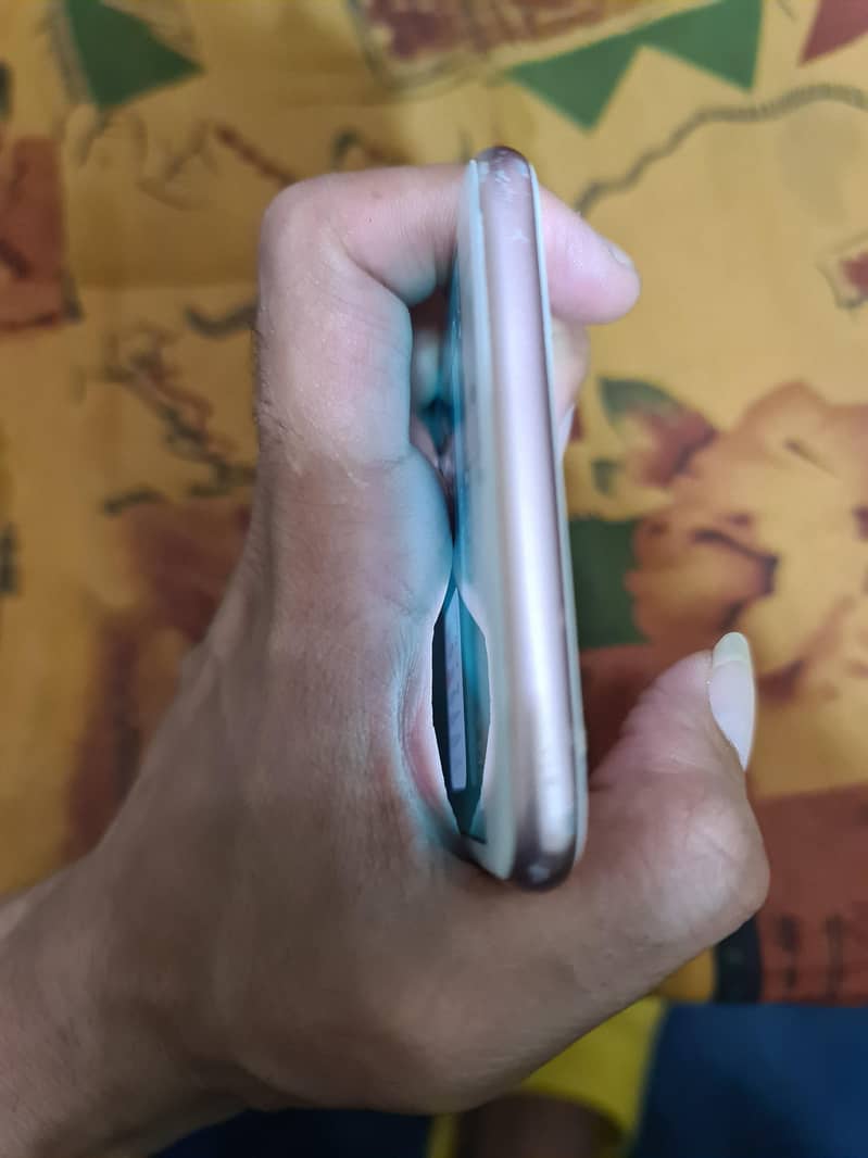 Apple iPhone 6S Plus 7