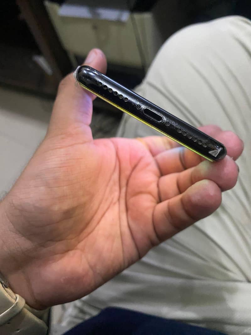 Apple iPhone X 2