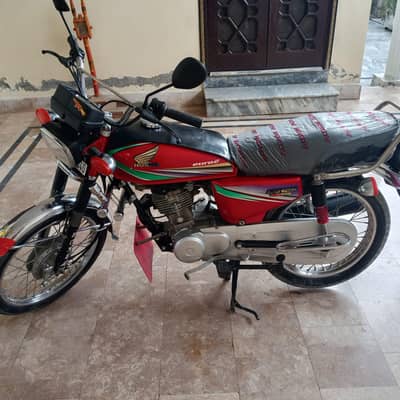 honda 125 genine condation. urgent sale. gift for honda lovers