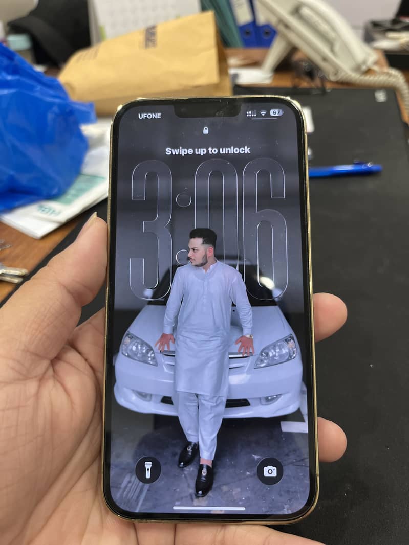 Apple iPhone 13 Pro Max 0