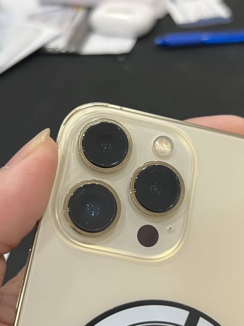 Apple iPhone 13 Pro Max 4