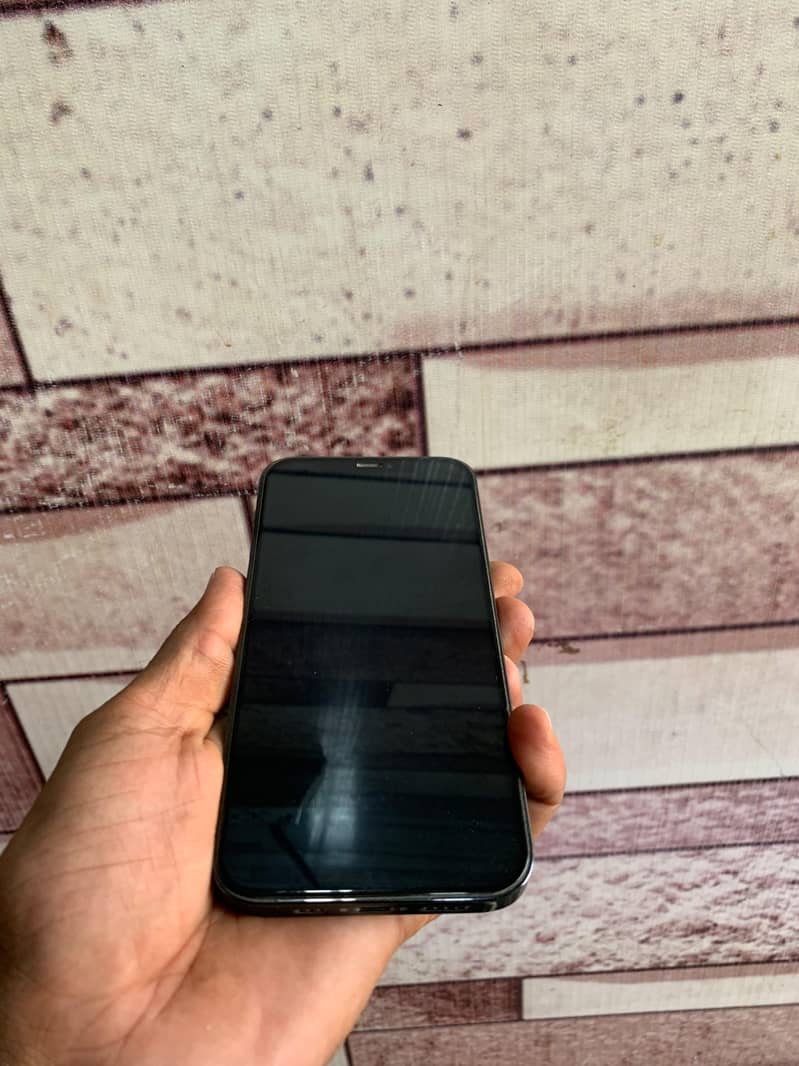 Apple iPhone 12 Pro 2