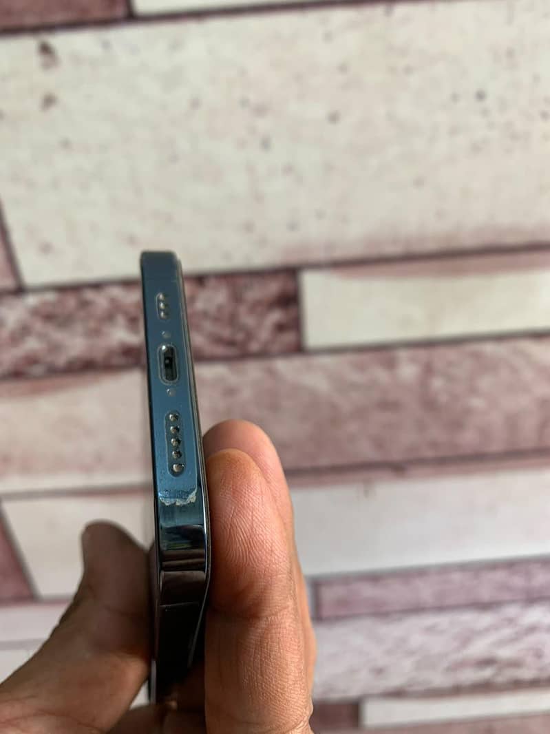 Apple iPhone 12 Pro 4