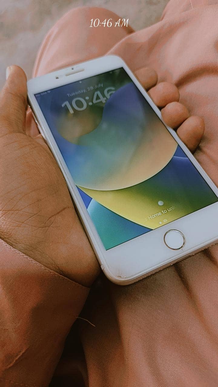 Apple iPhone 8 Plus 1