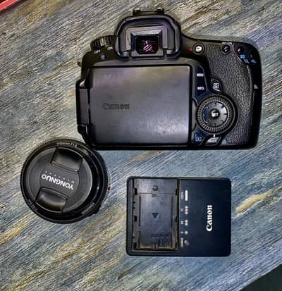 Cannon 60D DSLR with 50mm lens f/1.8 - Excellent Condition