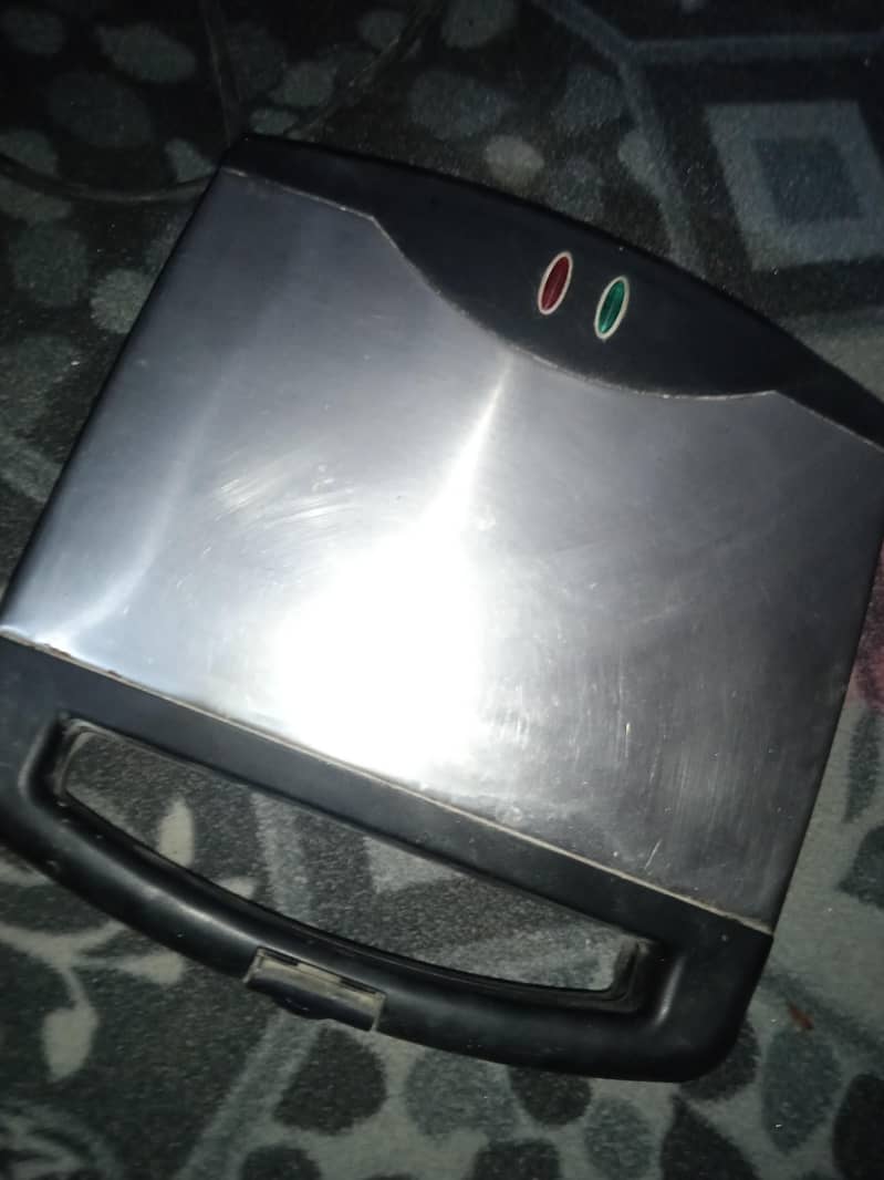 sandwich maker 0