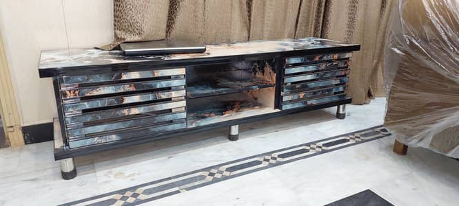 Led media table Console big size 65 inch new condition scratchless