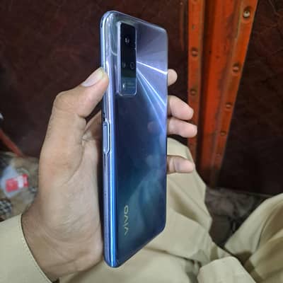 Vivo Y51