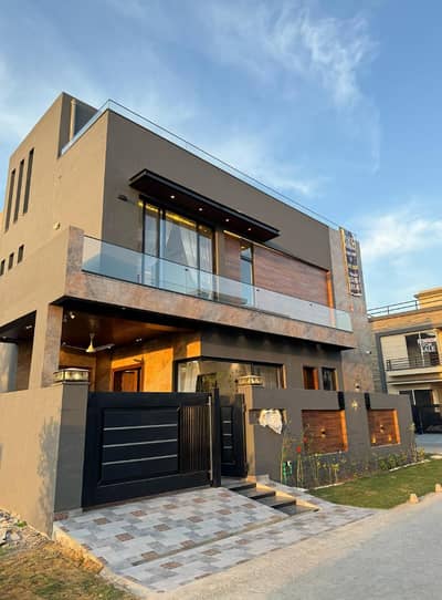 5 Marla OutStanding Designer House Available For Rent IN DHA Phase 9 Town