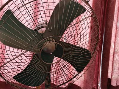 2 pedestal fan for sale