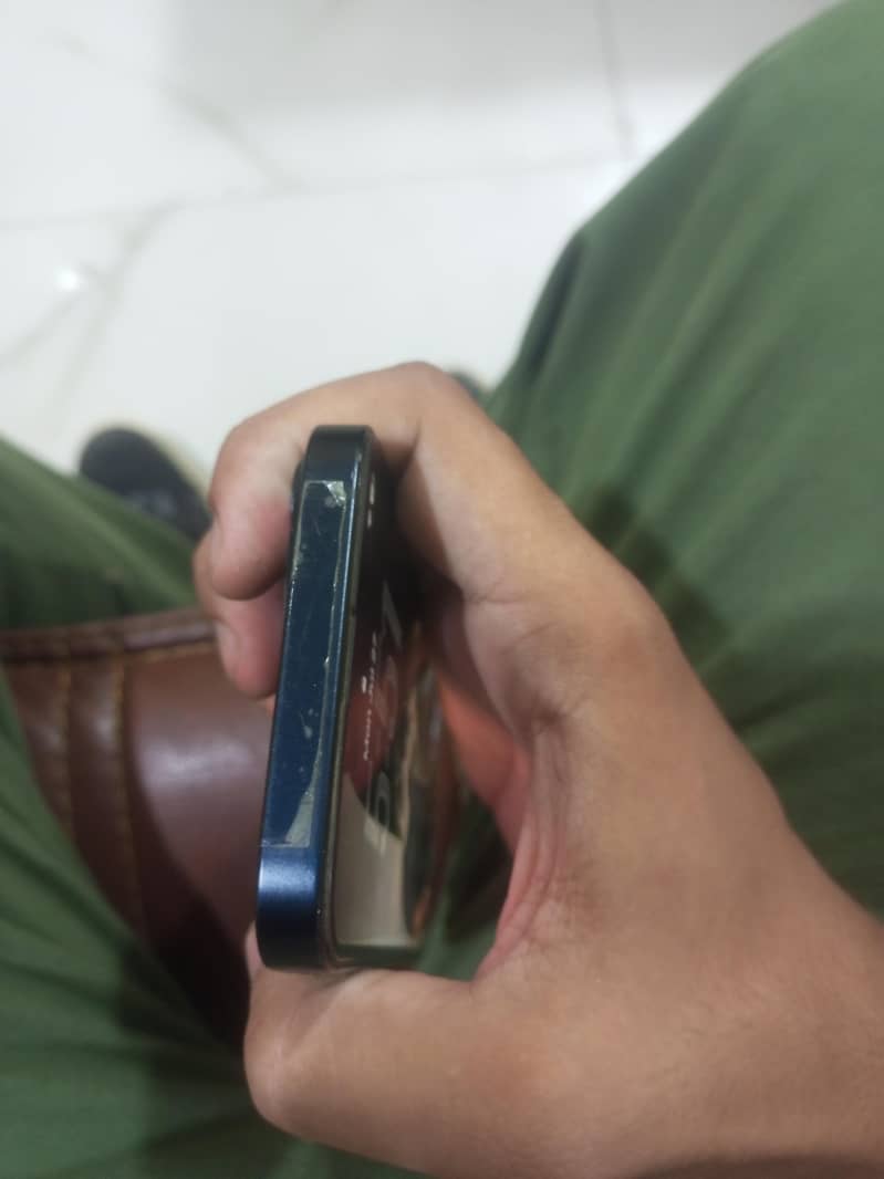 Apple iPhone 13 3