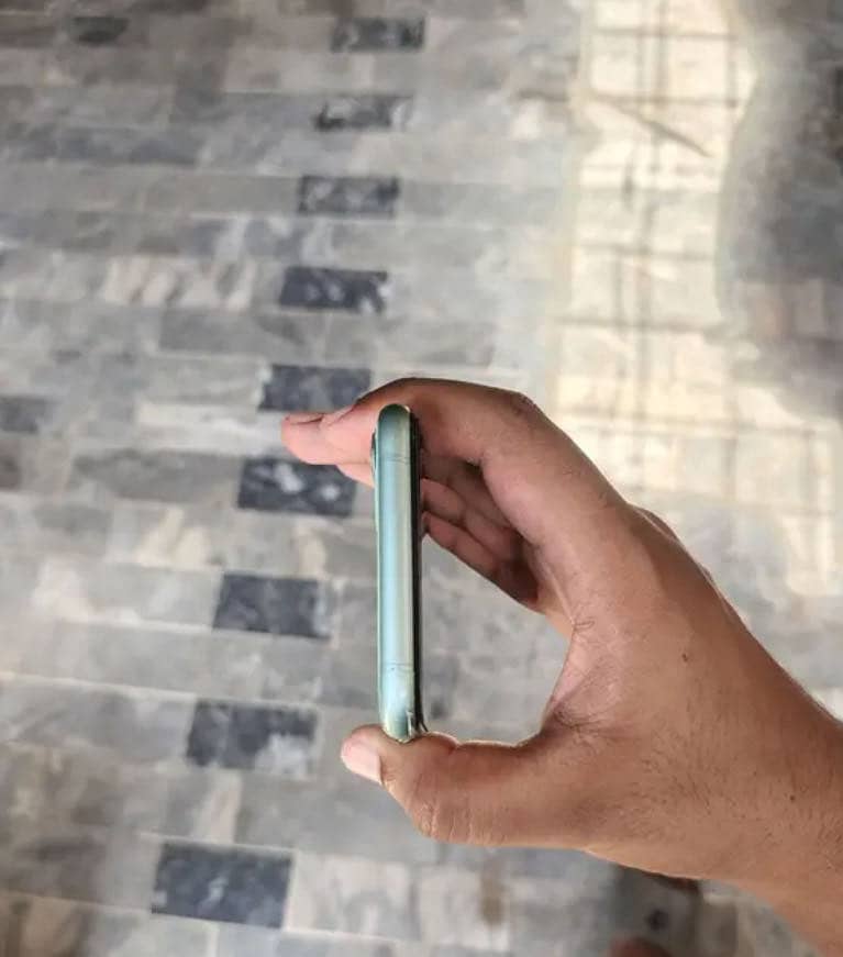 Apple iPhone 11 1